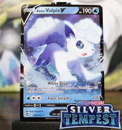 Alolan Vulpix V 033/195 ~ Pokemon TCG Silver Tempest ~ NM - Mint Holo Ultra Rare - Image 1