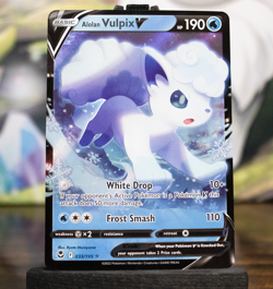 Alolan Vulpix V 033/195 ~ Pokemon TCG Silver Tempest ~ NM - Mint Holo Ultra Rare - Image 2