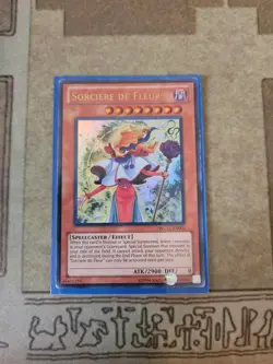 YUGIOH SORCIERE DE FLEUR WC11-EN002 ULTRA UNLIMITED ED MP - Image 1