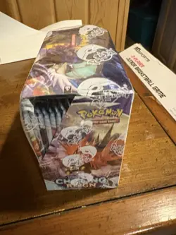 Chilling Reign Booster Box - New Factory Sealed - Pokemon TCG Sword & Shield 820650818462 - Image 2