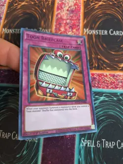 Yugioh Toon Briefcase DLCS-EN080 Blue Ultra Rare 1st Edition Near Mint - Image 2