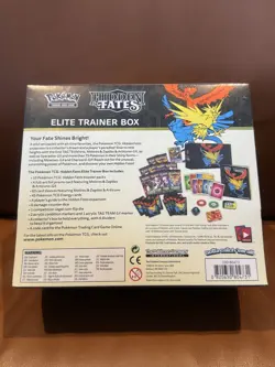 Pokemon TCG: Sun & Moon HIDDEN FATES Elite Trainer Box ETB NEW/Factory Sealed - Image 3