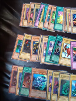 Vtg Yugioh Cards. Lot Of 39 Vtg 90's Konami Yugioh Cards - Image 4