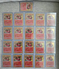 Lot of 21 - Pokemon Celebrations Ho-Oh Holo 001/025 LP - Image 1