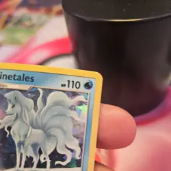 RAW Alolan Ninetales 28/147 Cracked Ice Holo Burning Shadows Pokemon TCG LP - Image 4
