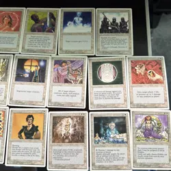 Vintage MTG Lot: 1995 4th Edition 32 DIFFERENT White Cards No Dupes Light Play - Image 2