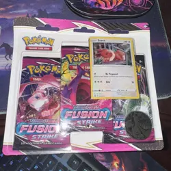 Pokemon TCG Sword & Shield Fusion Strike Eevee 3-Pack Blister - Image 1
