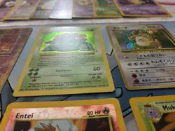 Vintage Pokemon Card Lot WOTC Holo Etc Fire Ancient Mew Shadowless Venusaur - Image 5