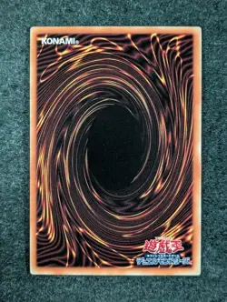 2015 YuGiOh DARK MAGICIAN #MB01-JP010 Millennium Box Gold Ed. Millennium Rare - Image 2
