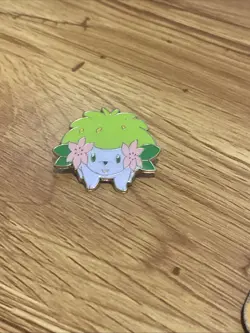 Pokemon TCG - SHAYMIN - Official Collector's Enamel Pin 2016 - Image 1