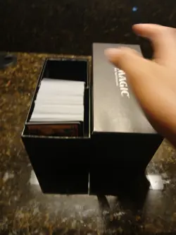 Magic: The Gathering Core Set 2019 (M19) Deck Builders Toolkit - Image 2