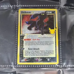 Pokemon Umbreon Star 17/17 Celebrations: Classic Collection Holo | Near Mint - Image 1