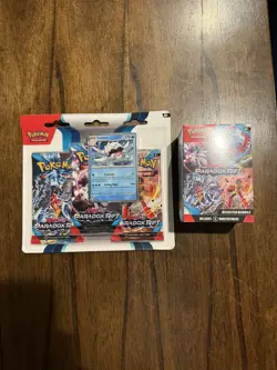 Pokemon TCG: Scarlet & Violet Paradox Rift Booster Bundle And 3 Pack Blister 820650854125 - Image 1