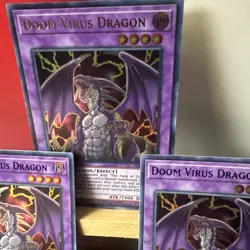 YUGIOH DOOM VIRUS DRAGON DLCS-EN055 1ST ULTRA X3 (NM) blue-gold-purple + bonus - Image 4