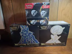 Pokemon Center Mega Evolutions ETB Set & Booster Box - Image 1