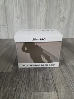 Magic The Gathering MTG Final Fantasy FF Ultra Pro Alcove Edge Deck Box Cloud - Image 1