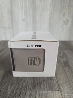 Magic The Gathering MTG Final Fantasy FF Ultra Pro Alcove Edge Deck Box Cloud - Image 3