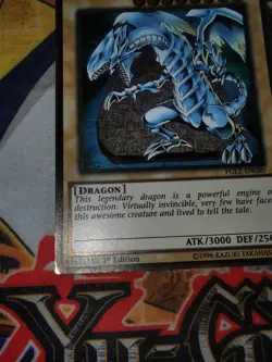 Blue-Eyes White Dragon pgl2-en080 1st Edition (LP/MP) Gold Rare Yu-Gi-Oh! - Image 4