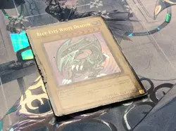 SDK-E001 Blue Eyes White Dragon Ultra Rare 1st Edition Heavy Played! YuGiOh TCG - Image 2