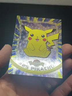 Topps Pokemon Series 1 Pikachu Silver Foil embossed FLAMES 3rd print - Image 3