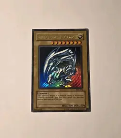 Yugioh Blue-Eyes White Dragon SDK-001 Ultra Rare HP - Image 1
