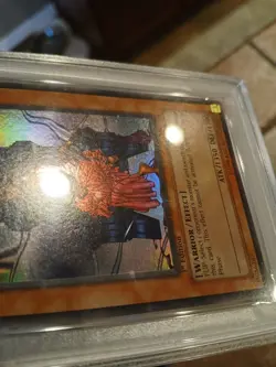 Yugioh Invader of The Throne PSA 9 Magic Ruler 1st Edition MRL-026 (Case Scuffs) - Image 4