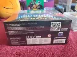 Pokemon TCG Crown Zenith Elite Trainer Box Factory Sealed 820650851476 - Image 5