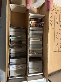 Magic: the Gathering Mixed Card Lot (Contains 2000 Cards) - Image 1