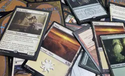 Unsorted Magic: The Gathering TCG and CCG Trading Cards (2000 Plus Cards) - Image 3
