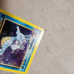 2000 Pokemon Neo Genesis 1st Edition Kingdra Holo #8/111 Swirl - Image 4