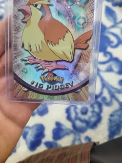 Pidgey Rainbow Holo Black Logo Topps Pokemon Card LP - Image 3