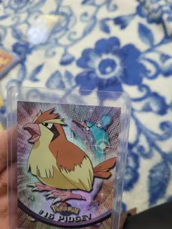 Pidgey Rainbow Holo Black Logo Topps Pokemon Card LP - Image 4