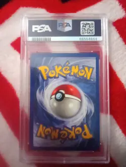 1999 POKEMON FOSSIL #3 DITTO HOLO PSA 8 - Image 2