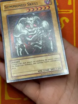 YUGIOH SUMMONED SKULL SUPER RARE NEAR MINT RP01-EN024 ORIGINAL - Image 4