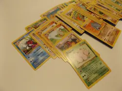VINTAGE GROUP OF 80 RANDOM JUNGLE POKEMON CARDS NO FOILS/ HOLO'S. COMMON CARDS - Image 3