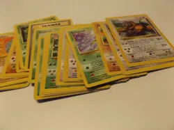 VINTAGE GROUP OF 80 RANDOM JUNGLE POKEMON CARDS NO FOILS/ HOLO'S. COMMON CARDS - Image 4