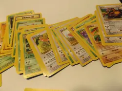 VINTAGE GROUP OF 80 RANDOM JUNGLE POKEMON CARDS NO FOILS/ HOLO'S. COMMON CARDS - Image 5