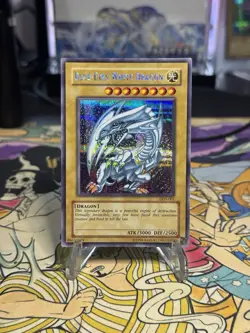 2002 Blue-Eyes White Dragon DDS-001 Secret Rare Holo YuGiOh Card English - Image 1