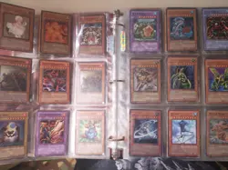 Large Vintage Yugioh Card Lot 700+ Some 1st Editions & Holos Great Condition - Image 4