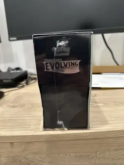 Pokemon TCG Sword and Shield Evolving Skies Elite Trainer Box ETB Sealed - Image 3