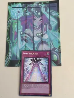 Yugioh 1x Iron Thunder Prismatic Secret Rare MP25-EN058 2025 Mega-Pack 1st Ed NM - Image 1