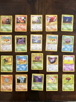 Pokemon TCG Lot of 100 Base Set Cards - Image 1