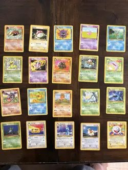 Pokemon TCG Lot of 100 Base Set Cards - Image 2