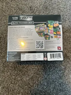 Sealed Pokemon Sword and Shield Evolving Skies Elite Trainer Box ETB TCG - Image 2