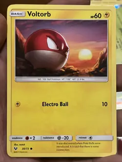 Pokemon TCG Voltorb 30/73 2017 Shining Legends Common NM Near Mint Card - Image 1
