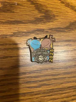 Pokemon 2025 NAIC Psyduck Playmat + FREE NAIC Wooper Pin - Image 4