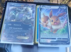Pokemon Trading Card Game: V Powers Tin featuring Eevee V. (Open Tin) 275 cards - Image 3