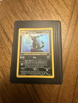 Pokemon TCG Umbreon Neo Discovery Holo Rare Card 13/75 - Image 1