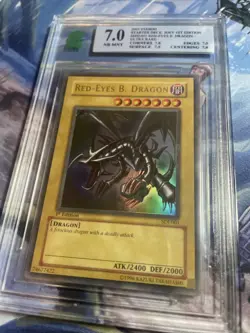 YUGIOH 1st Edition Red Eyes Black Dragon • HOLO ERROR • SDJ #001 - MNT 7 - Image 1