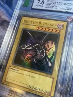 YUGIOH 1st Edition Red Eyes Black Dragon • HOLO ERROR • SDJ #001 - MNT 7 - Image 2